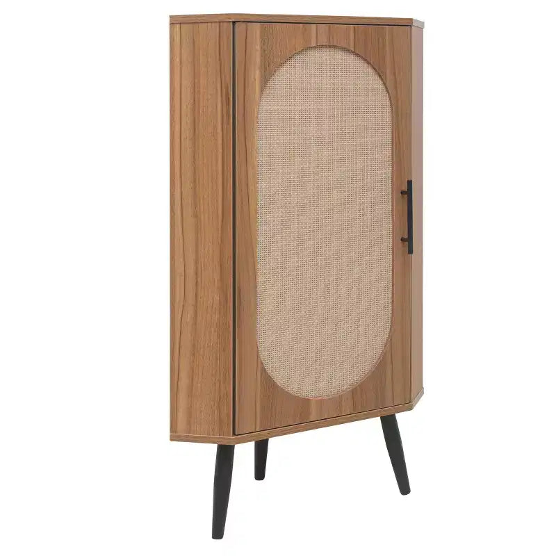 Meuble d'angle en noyer avec porte en rotin, meuble de rangement autoportant pour le salon et les petits espaces