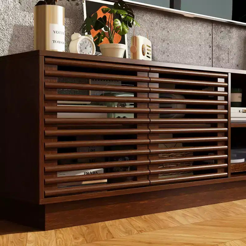 Meuble TV avec portes à persiennes brun rustique et grand espace de rangement